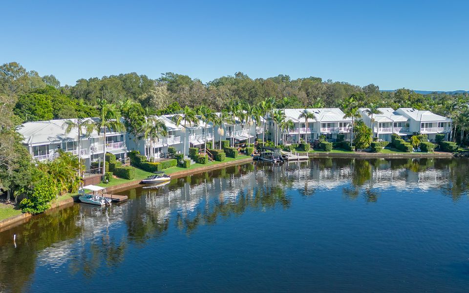 Noosa accommodation waterfront