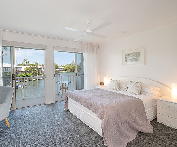 Noosaville waterfront accommodation